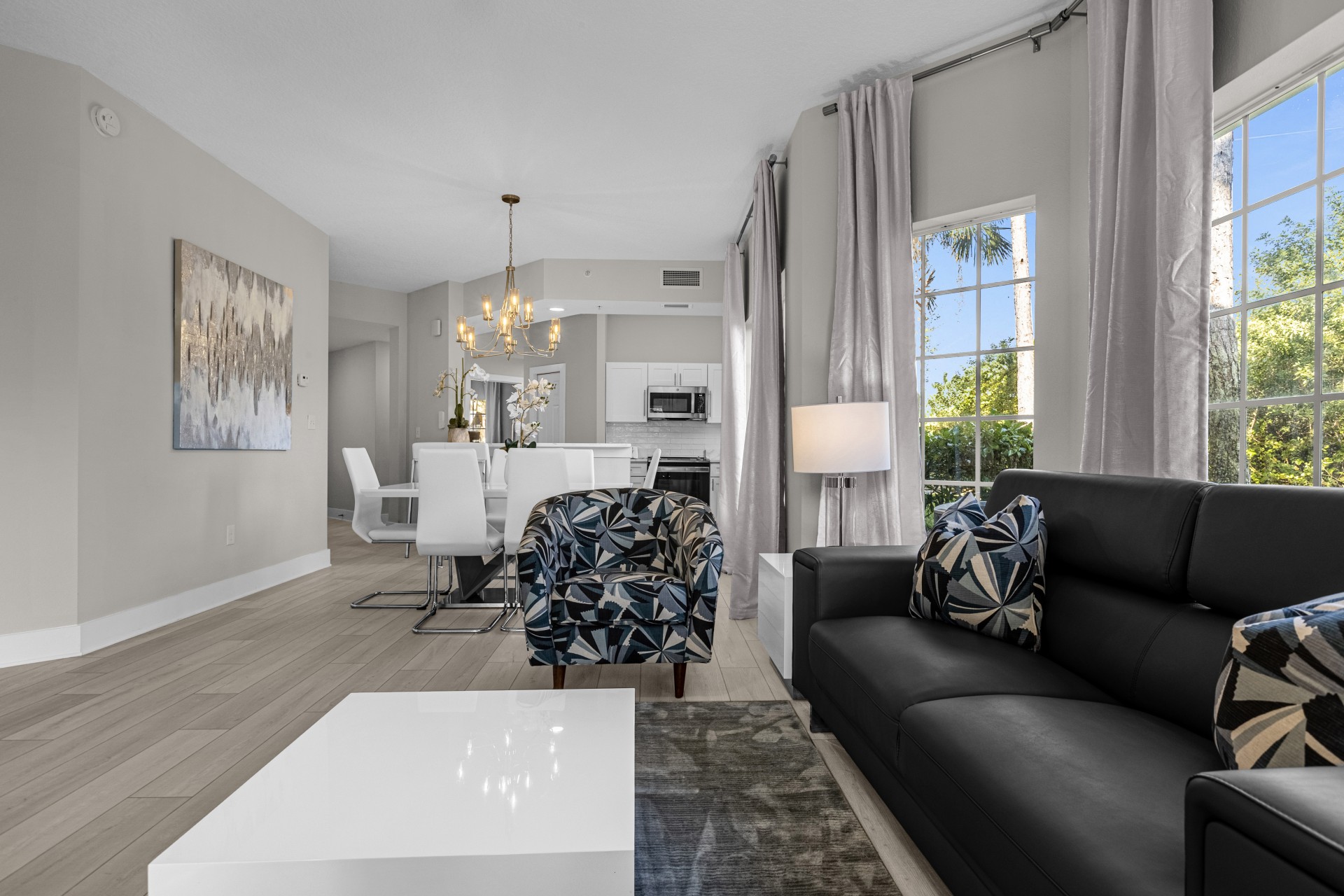 Estate Suite living and dining area at WorldQuest Orlando